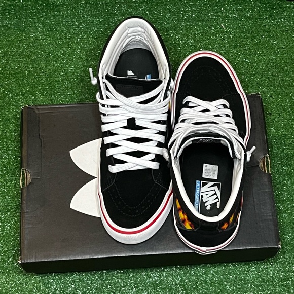 VANS X THRASHER SK8 Hi - Picture 2 of 4